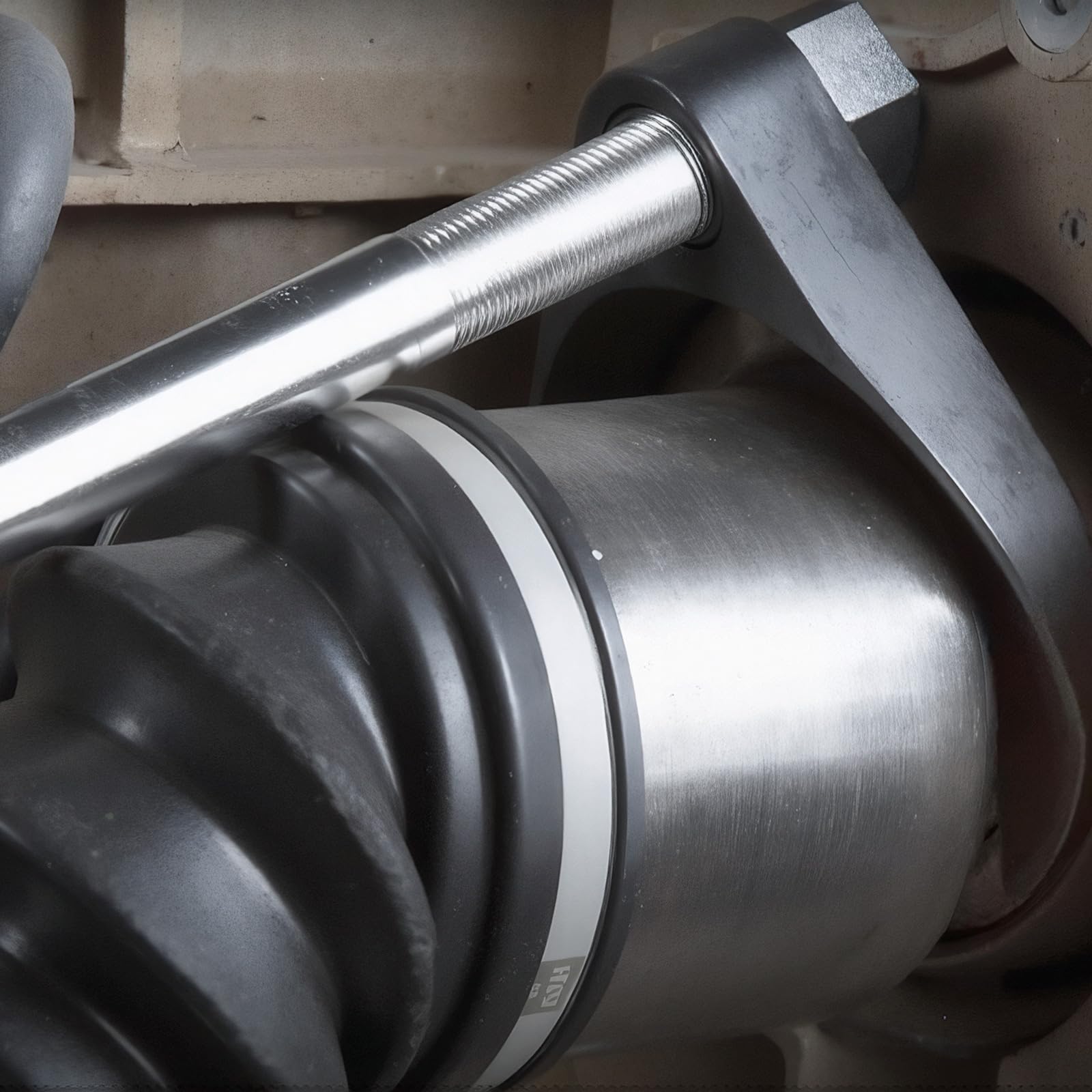 VEVOR Inner CV Axle Puller Tool Set with 5/8 in-18 Slide Hammer & 2-Inch 2.5-Inch CV Joint Fork Adapter, Inner CV Joint Removal Tool Kit, Heavy Duty Front Wheel Drive Axle Puller Slide Hammer Set - Image 8