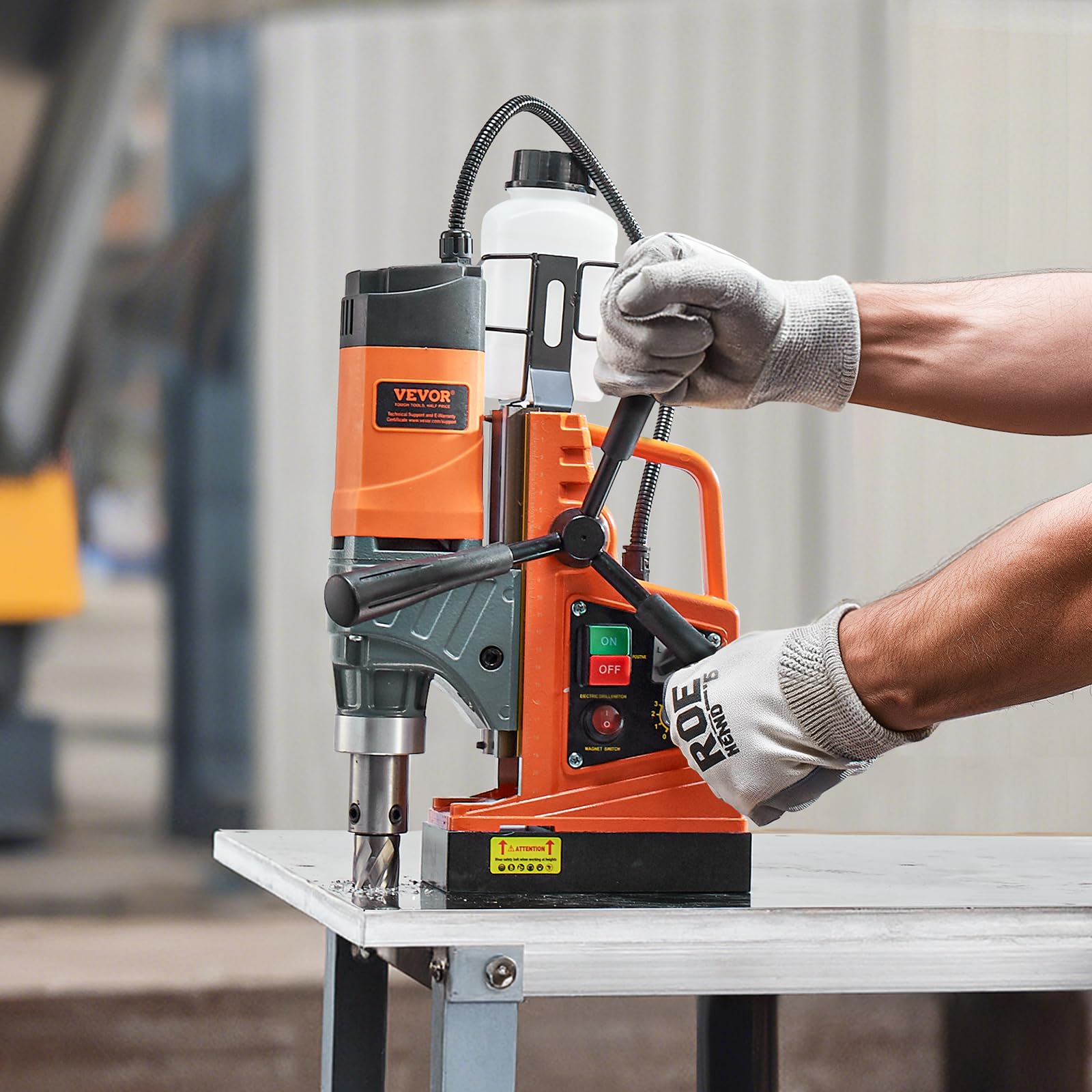 VEVOR Magnetic Drill, 1450W Motor 1.6 in Boring Diameter, 2810 lbf Portable Electric Mag Drill Press, with 2 Coring Bits, Variable Speed, Drilling Machine for Metal Surface, Home Improvement Industry - Image 8